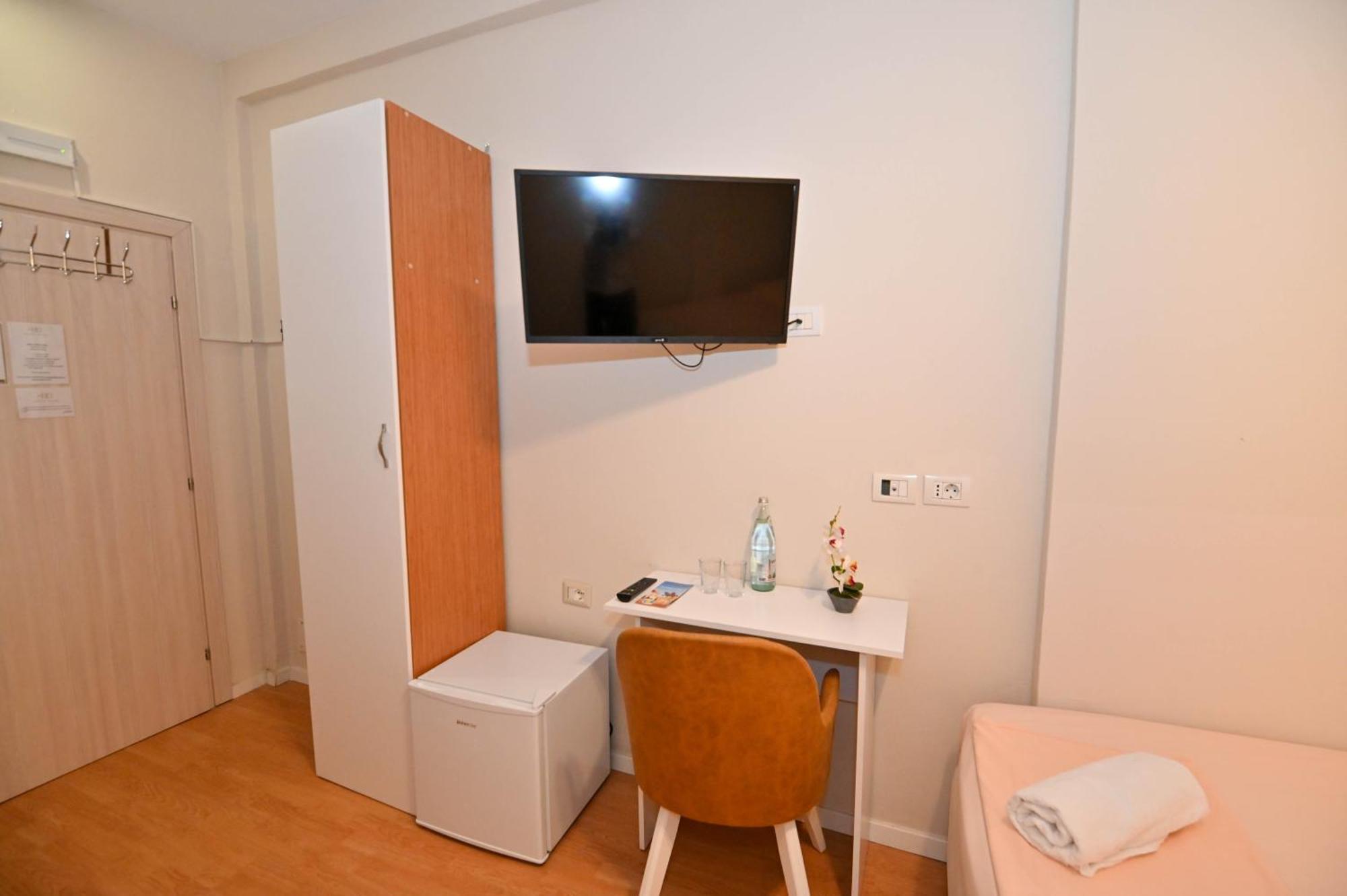 Hotel Globo Durrës Zewnętrze zdjęcie