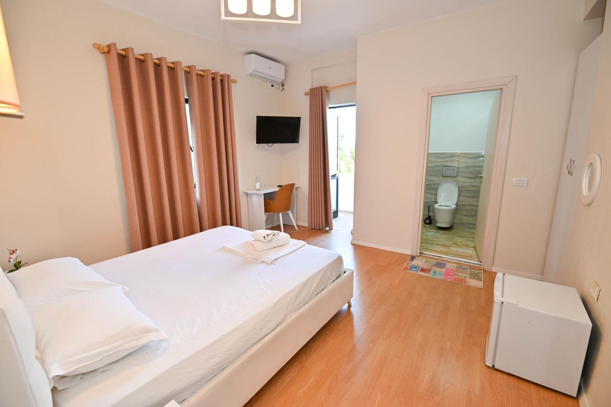 Hotel Globo Durrës Zewnętrze zdjęcie