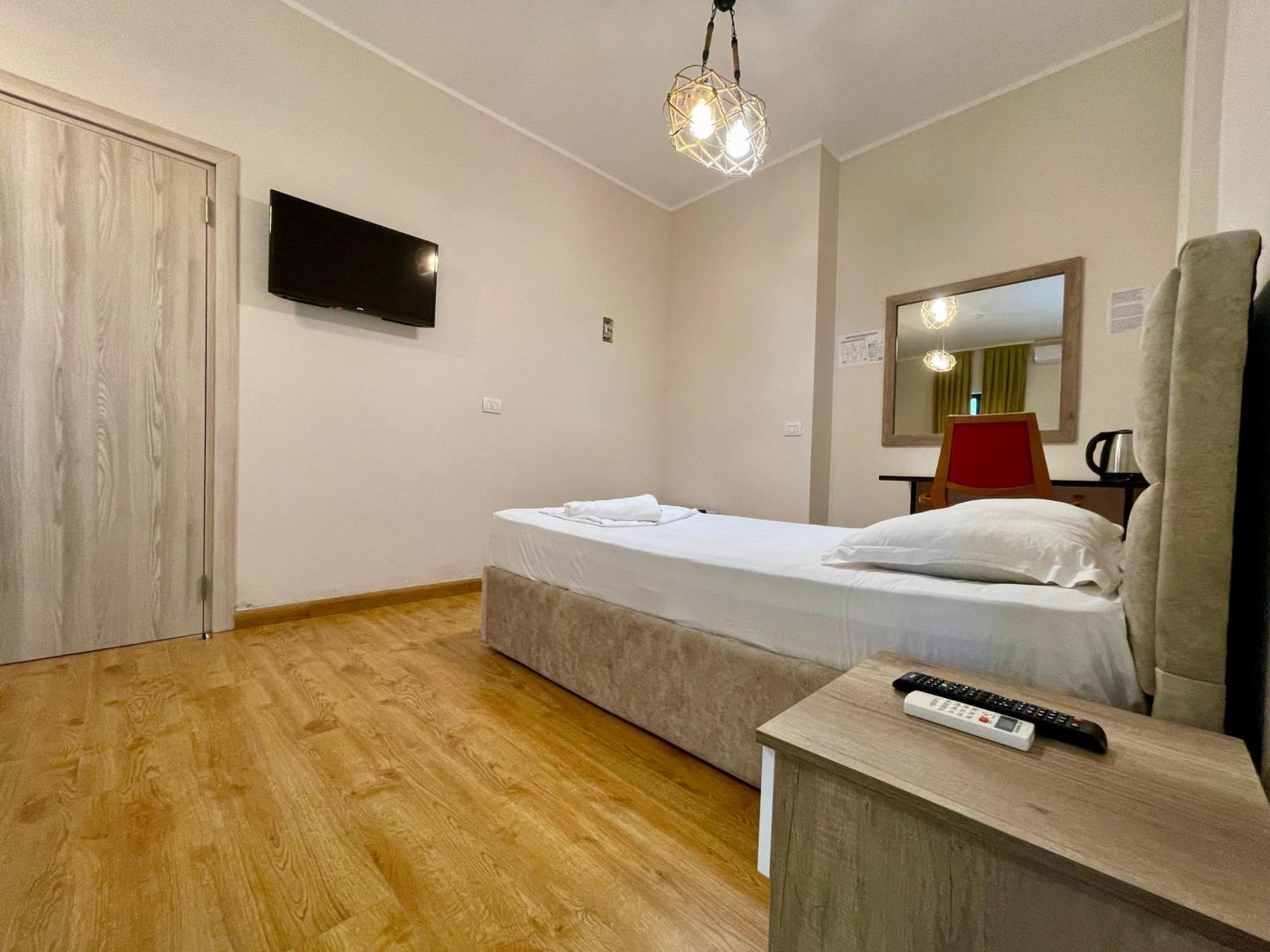 Hotel Globo Durrës Zewnętrze zdjęcie