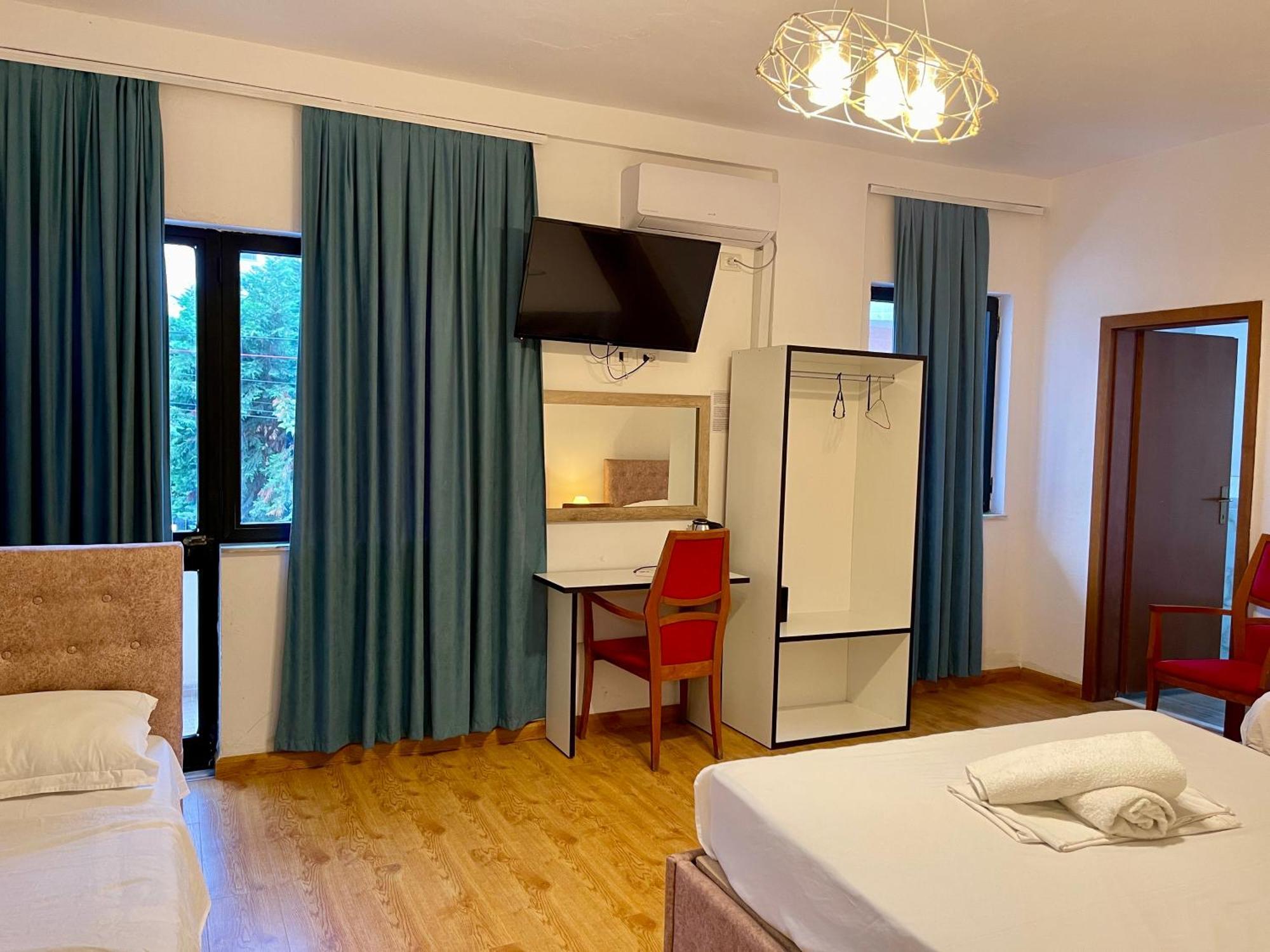 Hotel Globo Durrës Zewnętrze zdjęcie