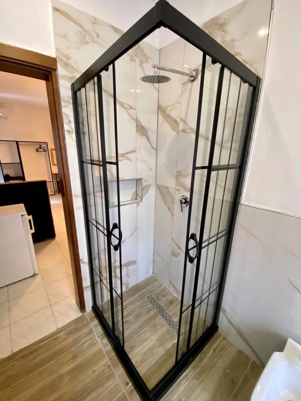 Hotel Globo Durrës Zewnętrze zdjęcie