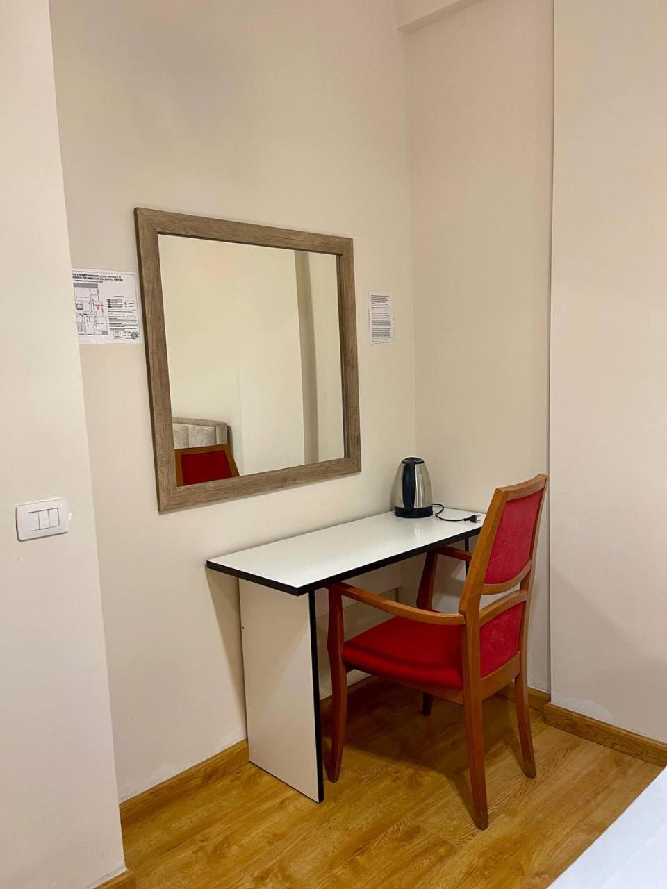 Hotel Globo Durrës Zewnętrze zdjęcie