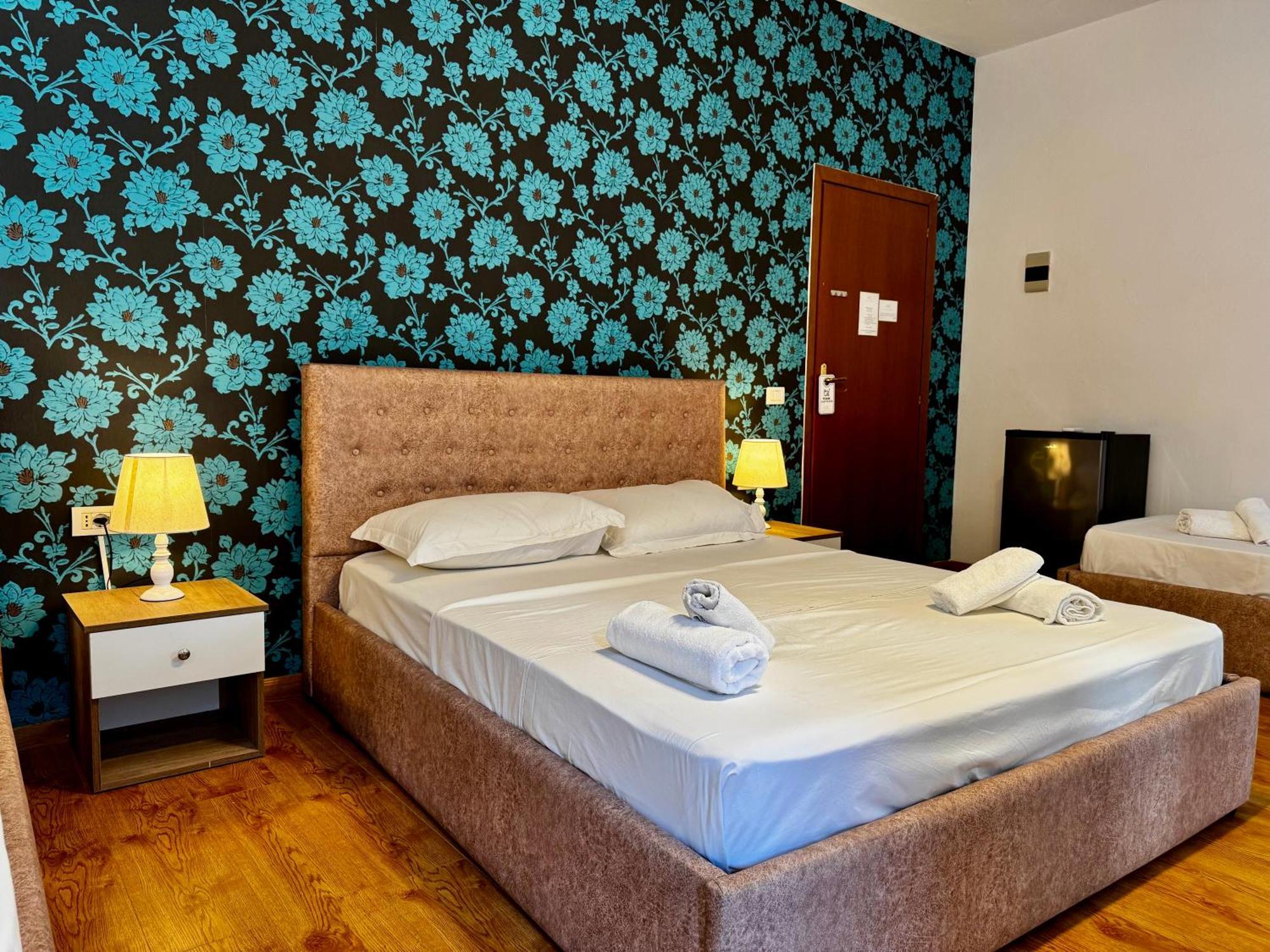 Hotel Globo Durrës Zewnętrze zdjęcie