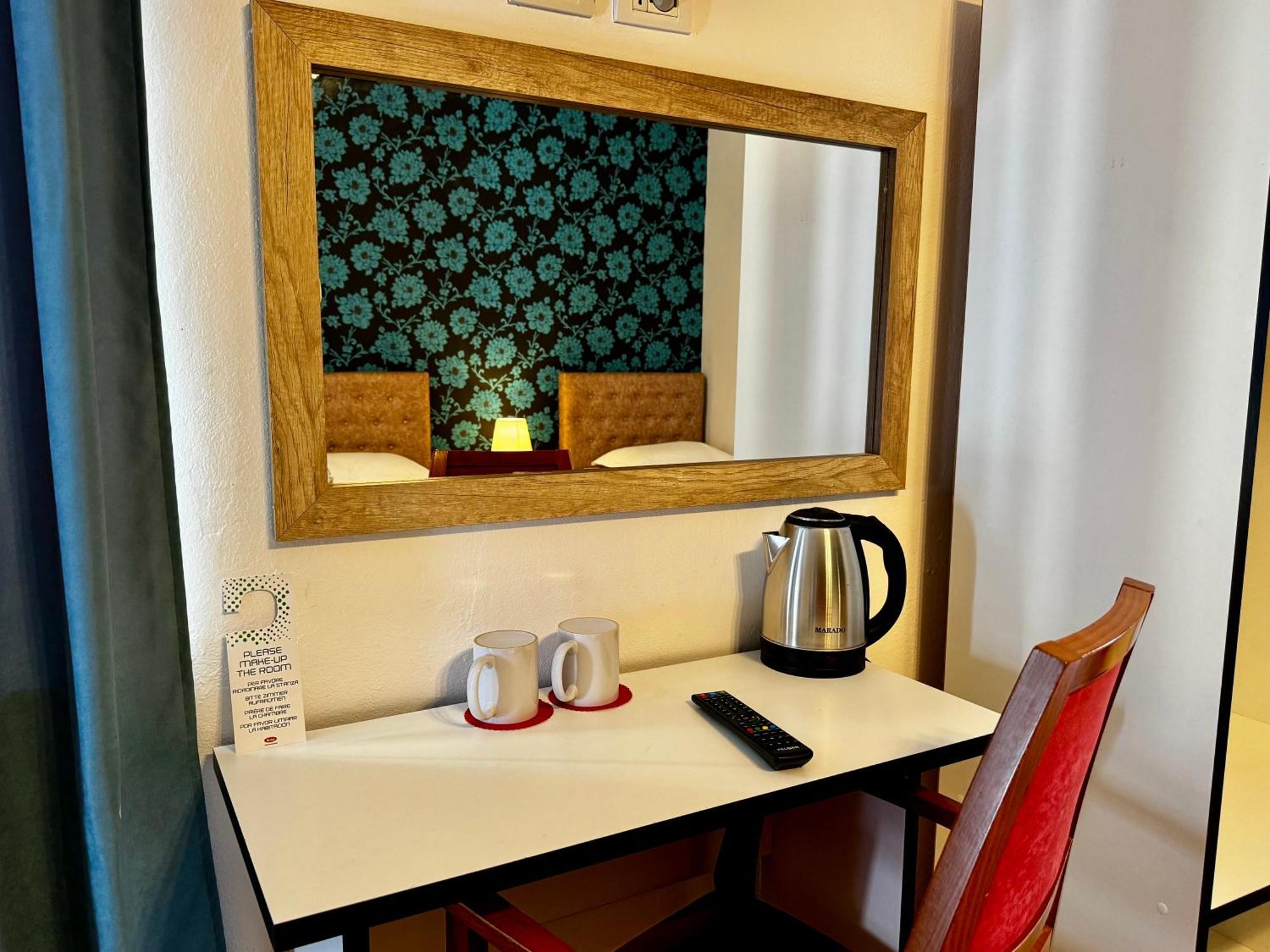 Hotel Globo Durrës Zewnętrze zdjęcie